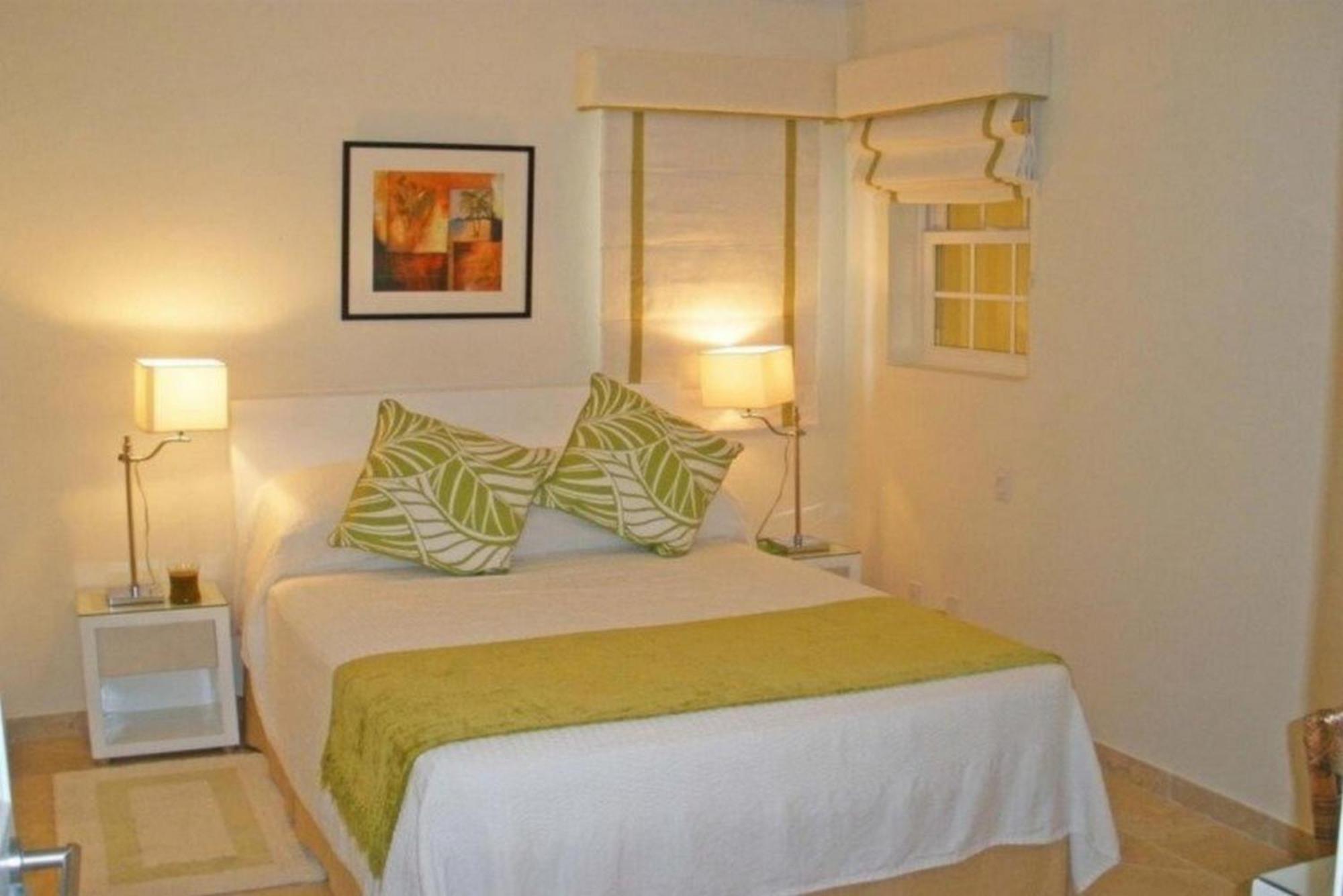 Sapphire Beach Condos Christ Church Room photo