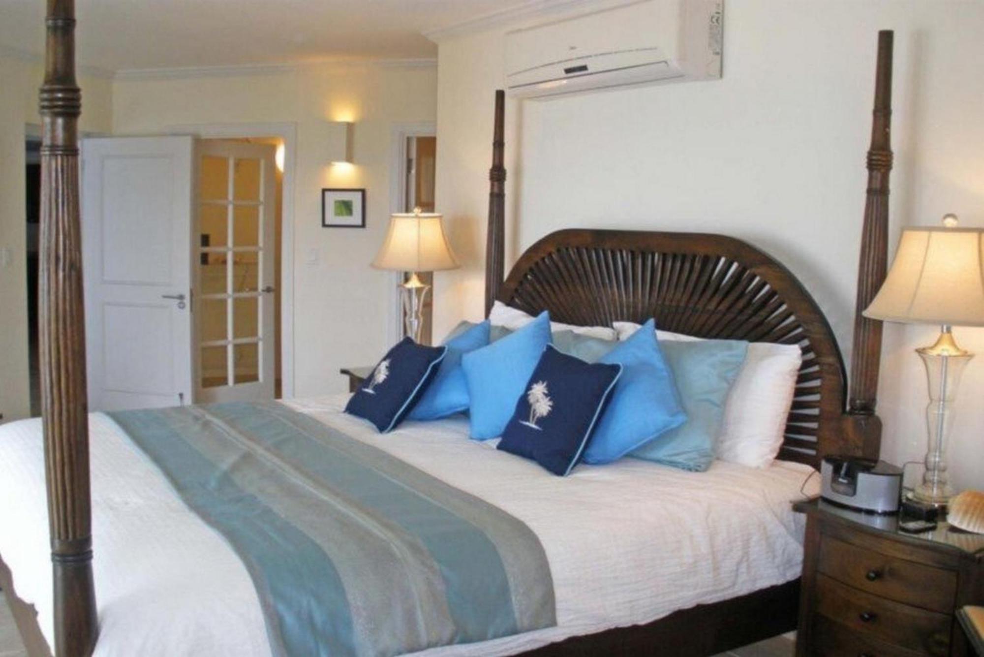 Sapphire Beach Condos Christ Church Room photo